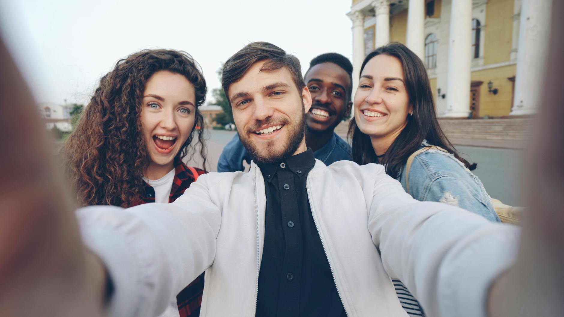 Prato, delegazione belga al Marconi per Erasmus+