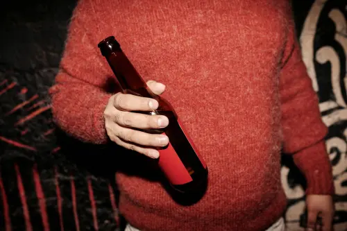 Prato, bar karaoke chiuso 30 giorni dopo alcol a minori