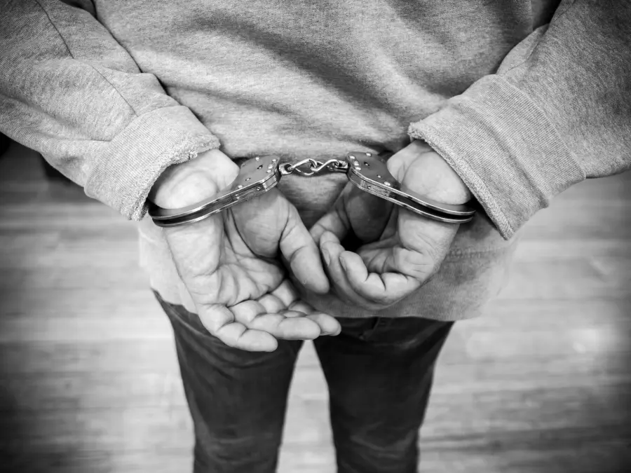 Prato, roghi in due ditte al Macrolotto: arrestato un uomo