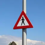 Prato, nuova segnaletica davanti alle scuole prima del rientro