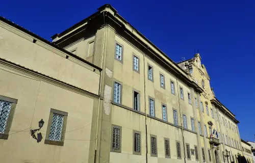 Prato, 100mila euro per restaurare la facciata del Cicognini